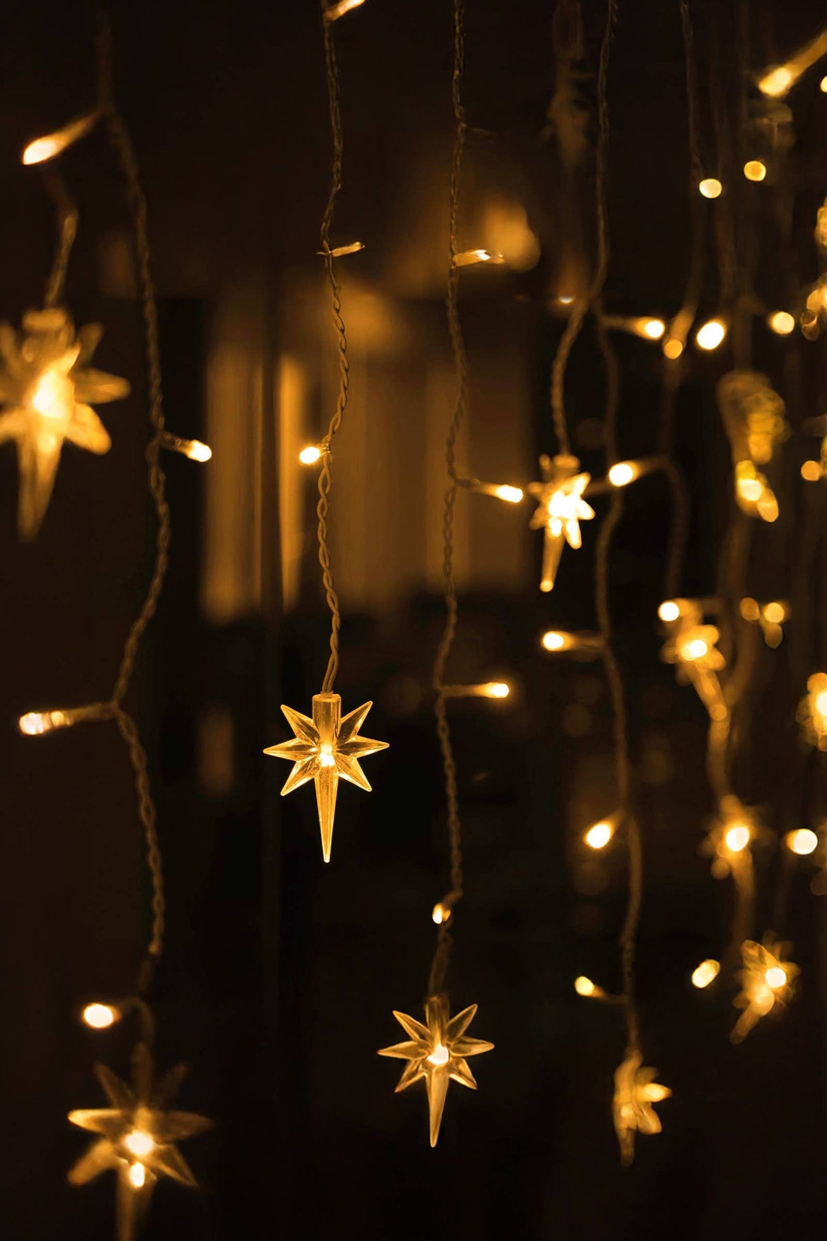 150 LED Icicle Snowflake String Lights – Warm White, 13.1 FT, 30 Drops, 8 Lighting Modes, Indoor/Outdoor Christmas Decorations
